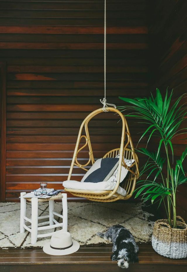 Unique hanging chairs inspired by the 70's - The Interiors Addict
