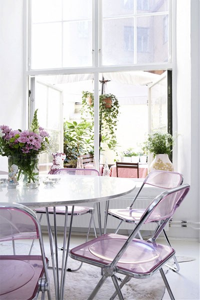 Interiorlovin Lovely Purple Lucite Chairs The Interiors Addict