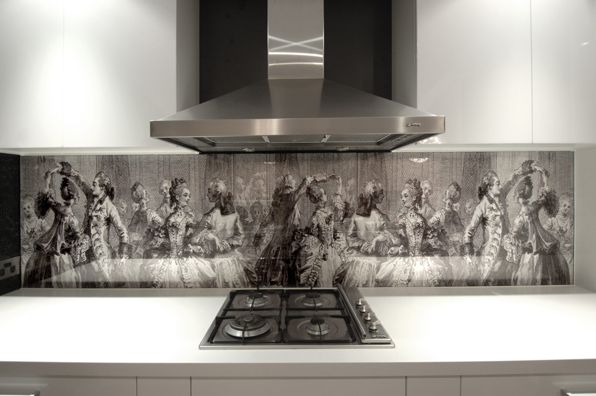 Have you ever seen a kitchen splashback like it?!