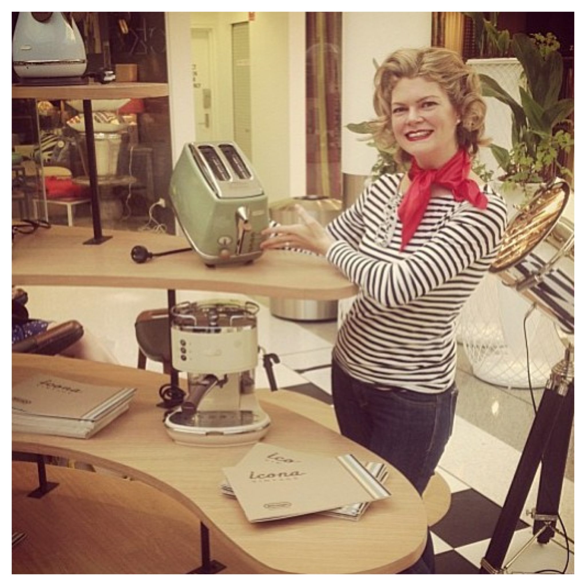 Interiors Addict reader Dee looking glam at our free event