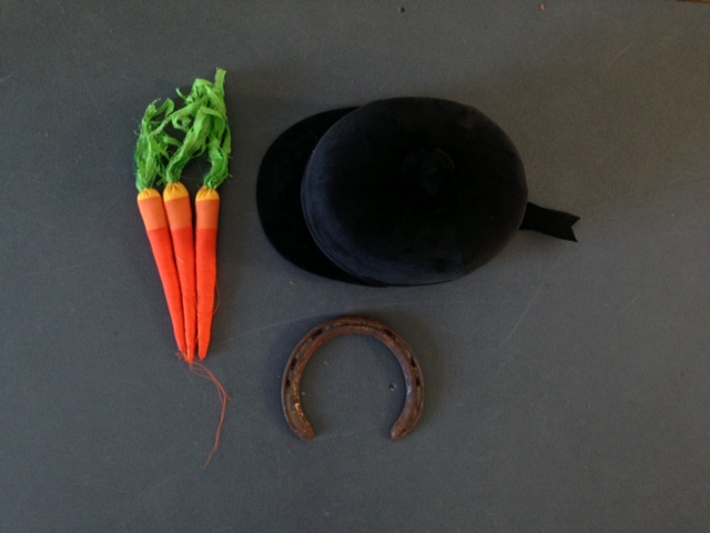 horse shoes and carrot
