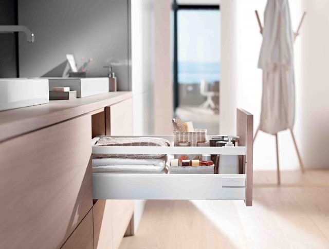 Blum Tandembox antaro-bathroom-1