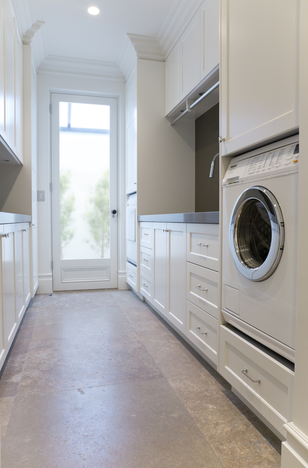 5 Laundry In Kitchen Design Ideas