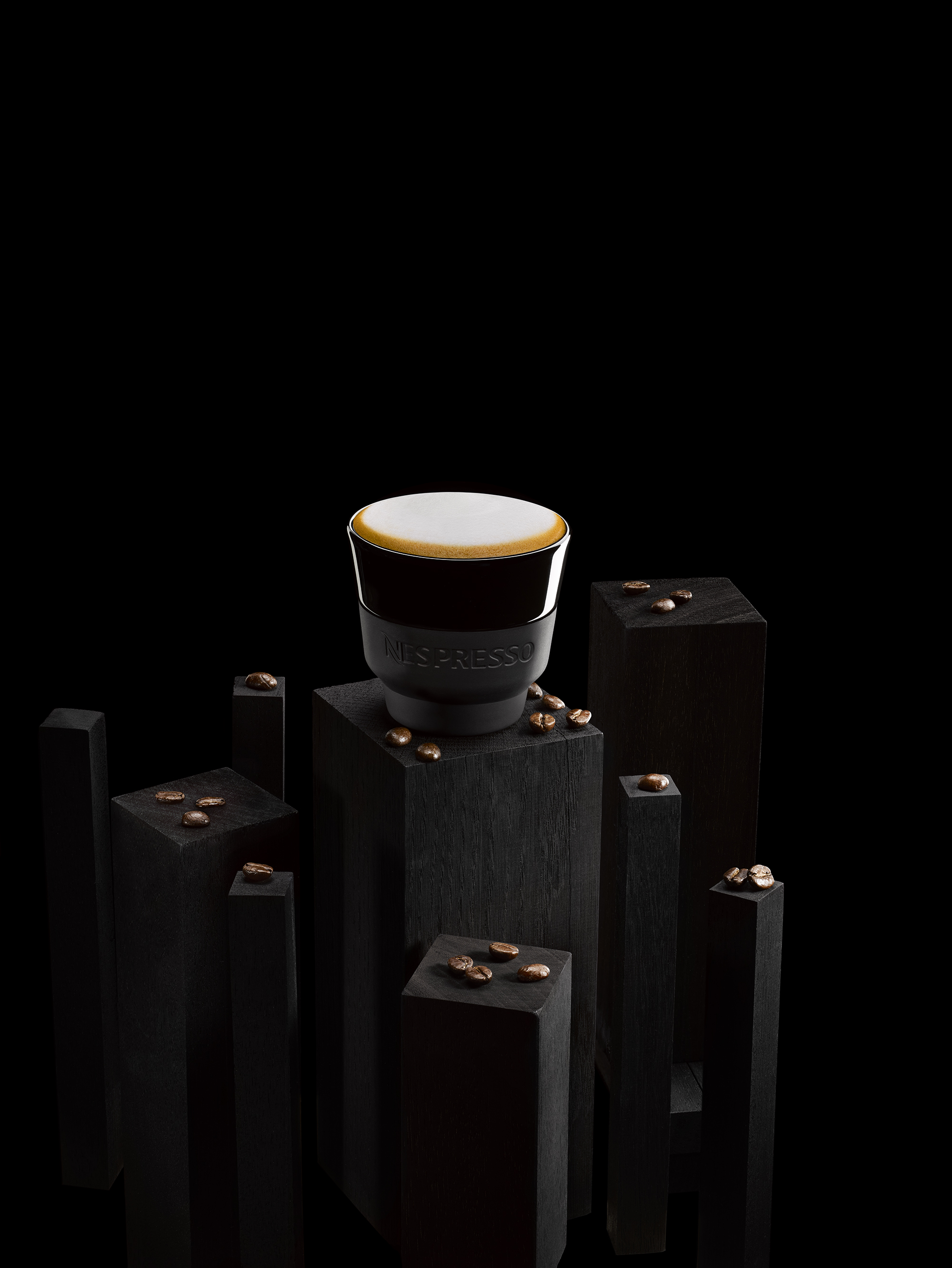 Stylish new Nespresso cups in black porcelain and silicon The
