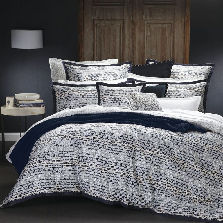 Royal Doulton and Legend Australia's new London inspired bedding range ...