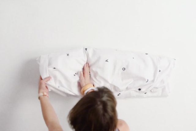 How-to-fold-a-fitted-sheet-hunting-for-george-14