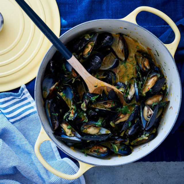 Mussels with fennel and saffron