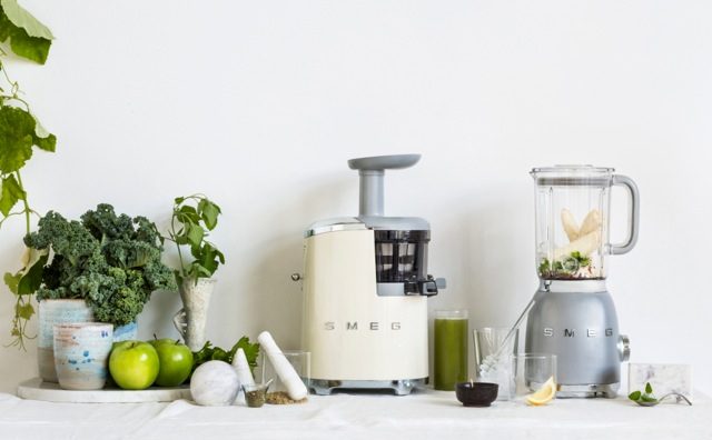 Smeg Slow Juicer LS 1 Panna Cr