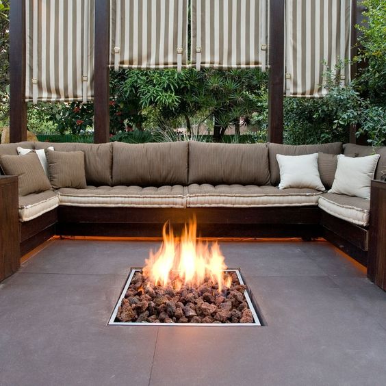 Sunken gas fire pit