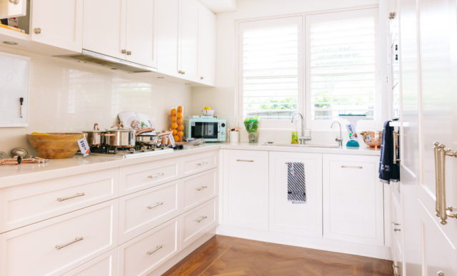 The kitchen was my favourite room in the house. From the vintage style mint microwave, kettle and toaster (similar in a different colour will be available soon) to the copper pans and utensils, Expressi capsule coffee machine and professional grade blender, it all looked so fabulous together!