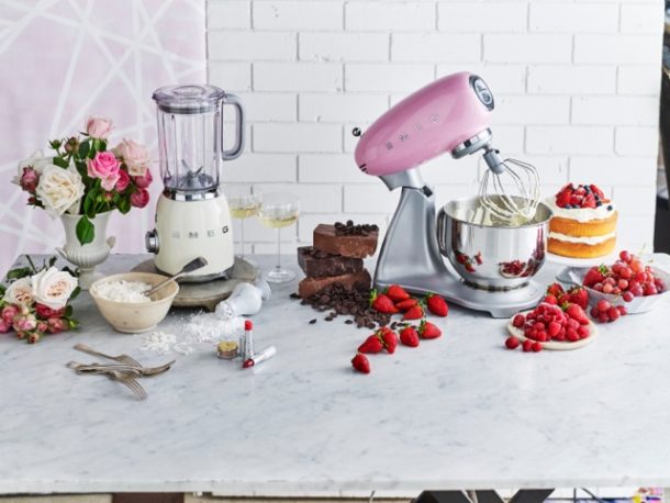 Blitz into summer with Smeg’s retro blender and mixer - The Interiors