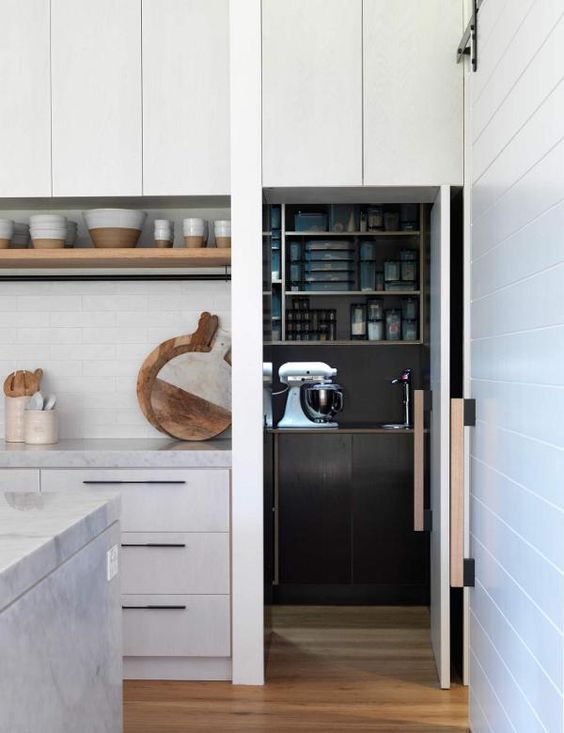 How To Design A Contemporary Butler S Pantry The Interiors Addict