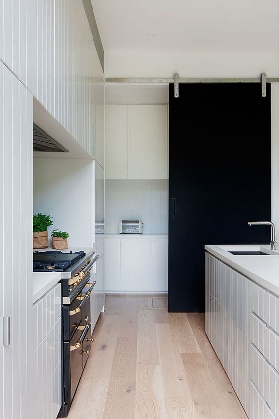 How To Design A Contemporary Butler S Pantry The Interiors Addict