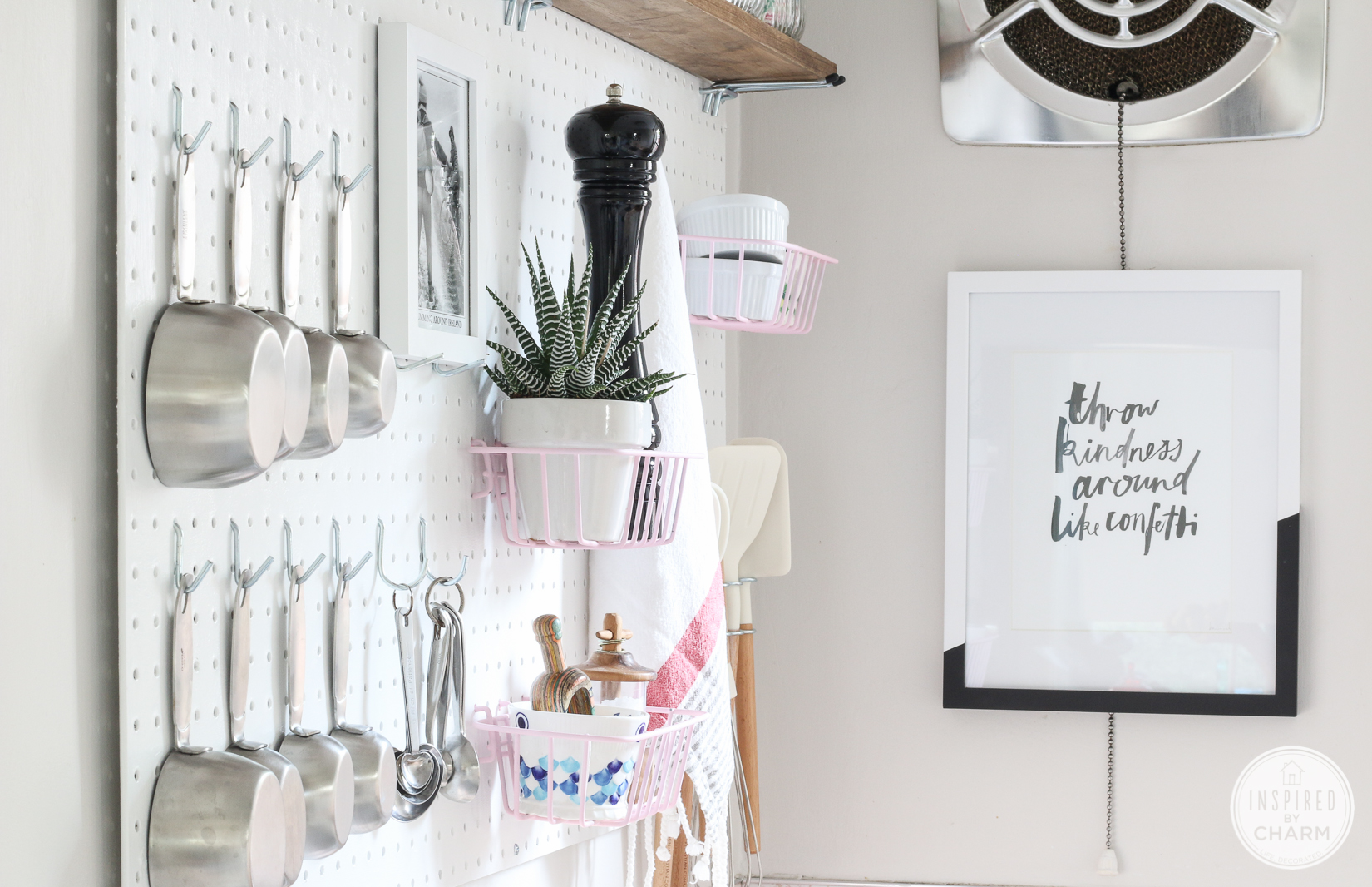 https://files.theinteriorsaddict.com/uploads/2017/05/Small-kitchen.jpg