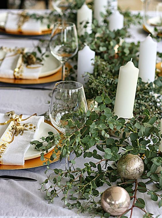 Pinterest\'s top trending Christmas table ideas - The Interiors Addict