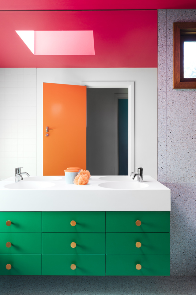 Colourful bathroom