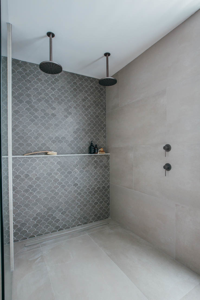 Ensuite shower