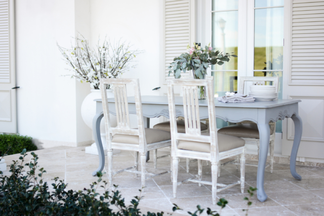 Jolie Paint in Gesso White  White painted desk, Furniture, Room inspiration