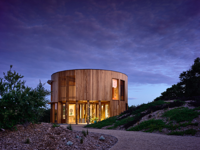 Austin Maynard Architects circular beach house