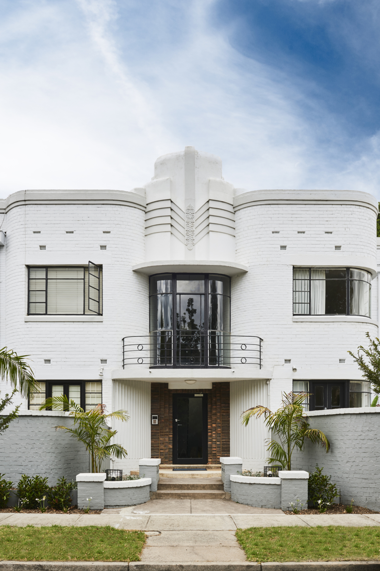 Real home Hunting for divine Art Deco flat The Interiors Addict