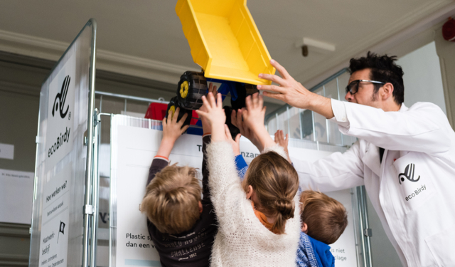 Italian children recycling their toys for the brand