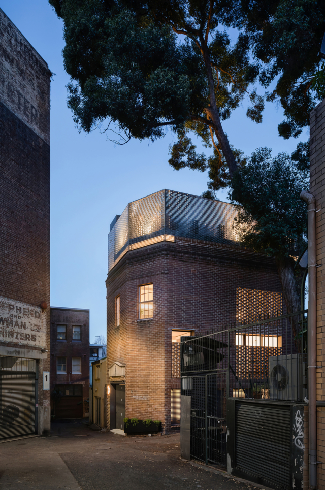 'House in Darlinghurst' is a repurposed electrical substation. Photo by Katherine Lu