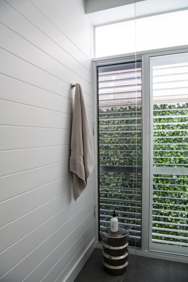 Deborah used Axon cladding in the bathroom to save time and money