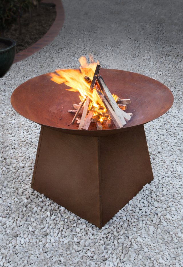 'Aurora' fire pit