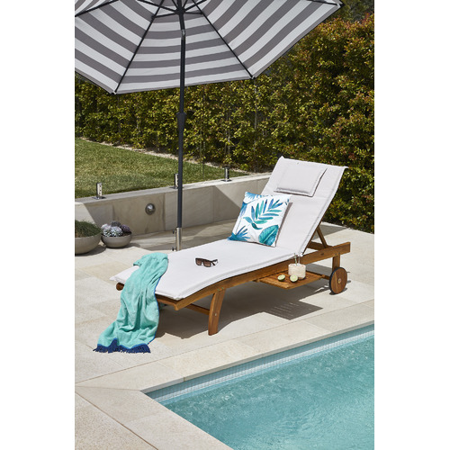 Affordable Outdoor Furniture Sets Black and White Umbrella for Outdoor Relaxation