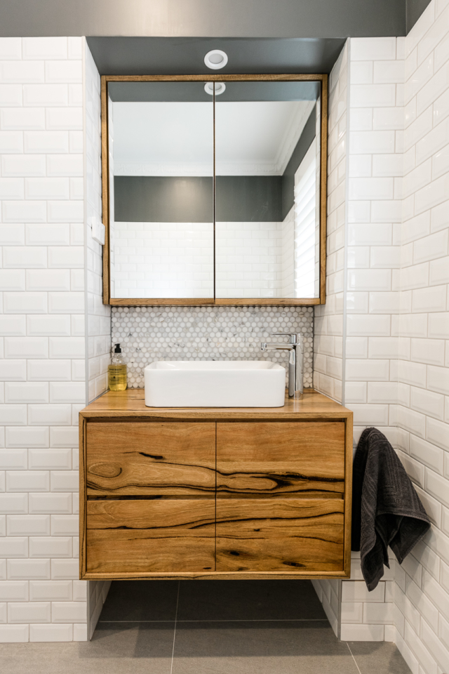 Jen’s former home included an Ingrain Designs’ ‘Northcliffe’ timber vanity. Image: Jacqui Turk