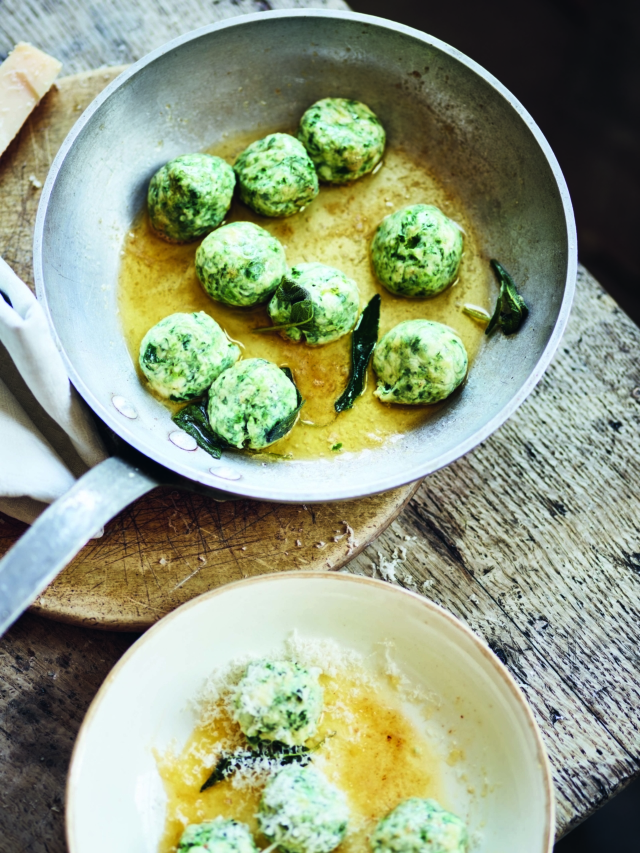 Spinach & ricotta gnudi