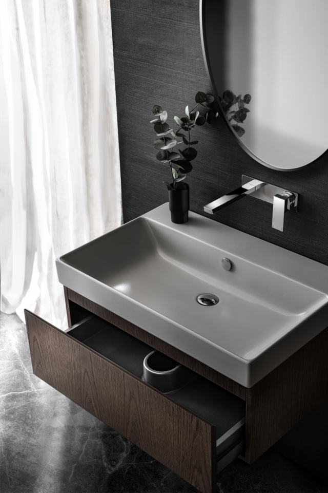 Roger Seller Catalano integrated basin