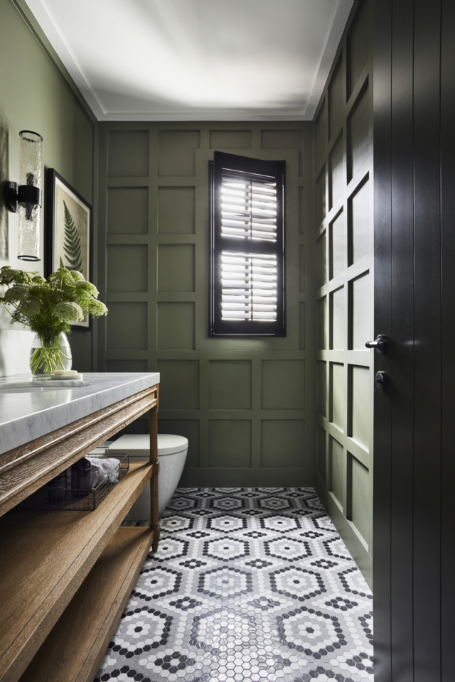 The glorious powder room at Kate's home 'Beechwood'