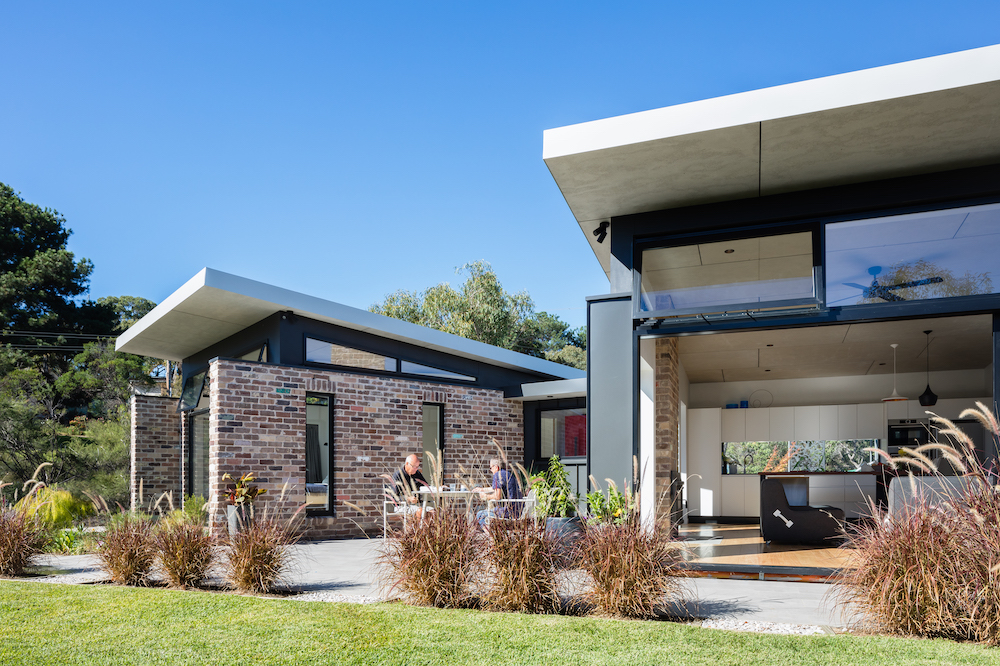 Granny Flat Design A Chic New Build In Outer Sydney The Interiors Addict   Granny Flat Northern Elevation Rear 