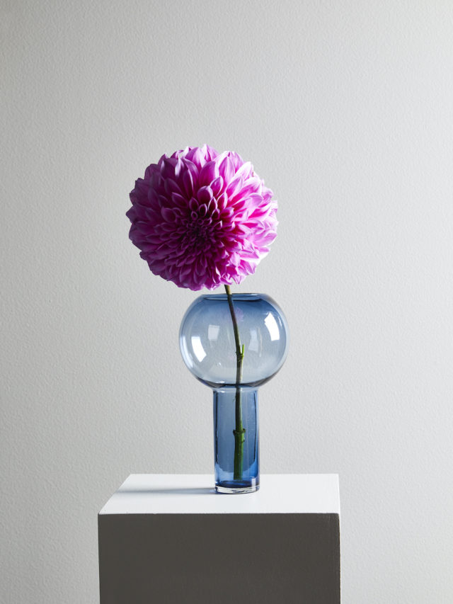 Balloon vase