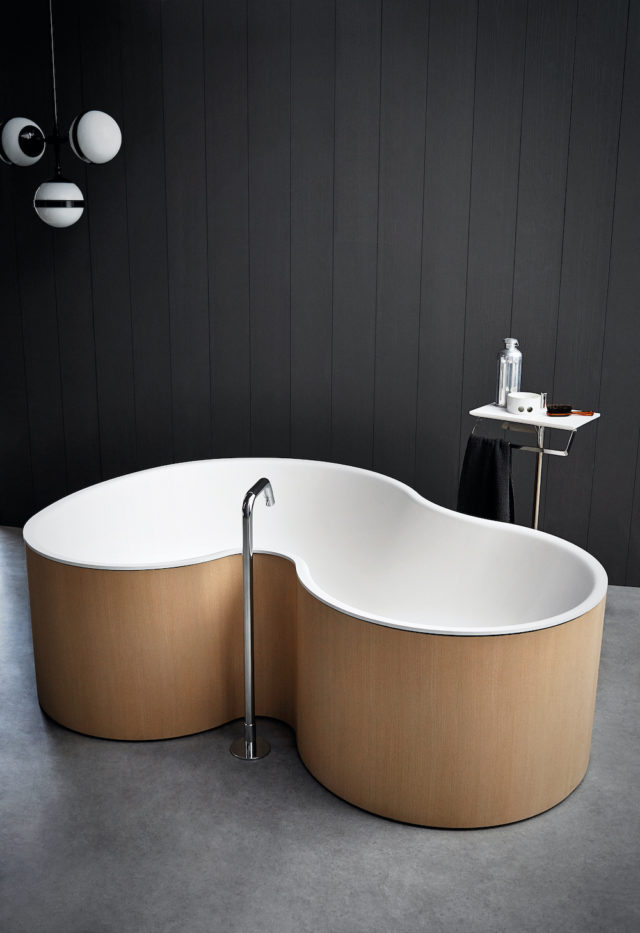 Agape 'DR' bathtub