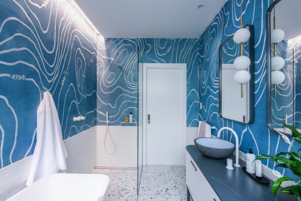 Waterproof wallpaper the star in interior designer's bold bathroom