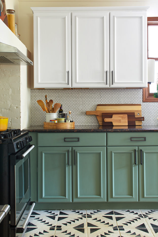 Chalk Paint Kitchen Cabinets 2 Amazing Before Afters And How To The Interiors Addict