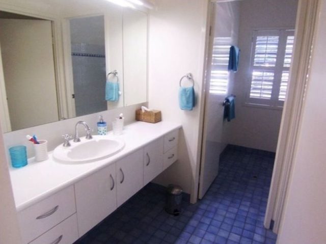 Main bathroom