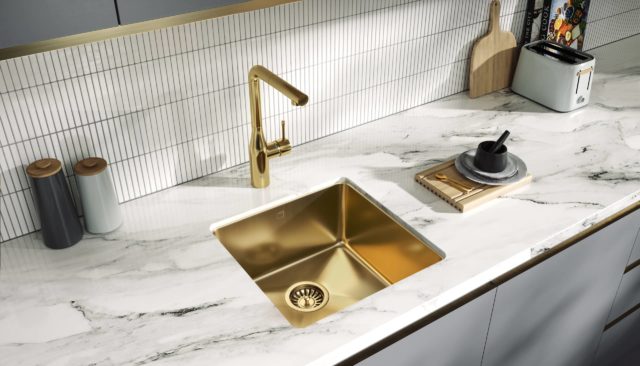 Memo Benna sink in gold