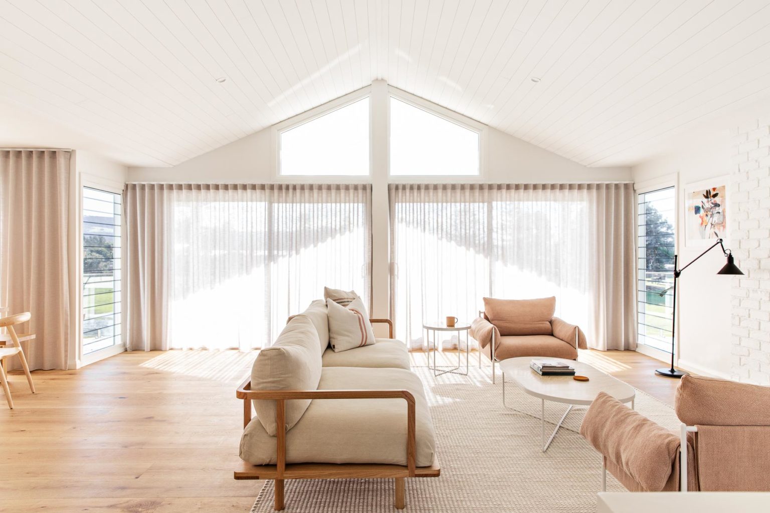 1980's home on NSW South Coast gets remarkable makeover - The Interiors ...
