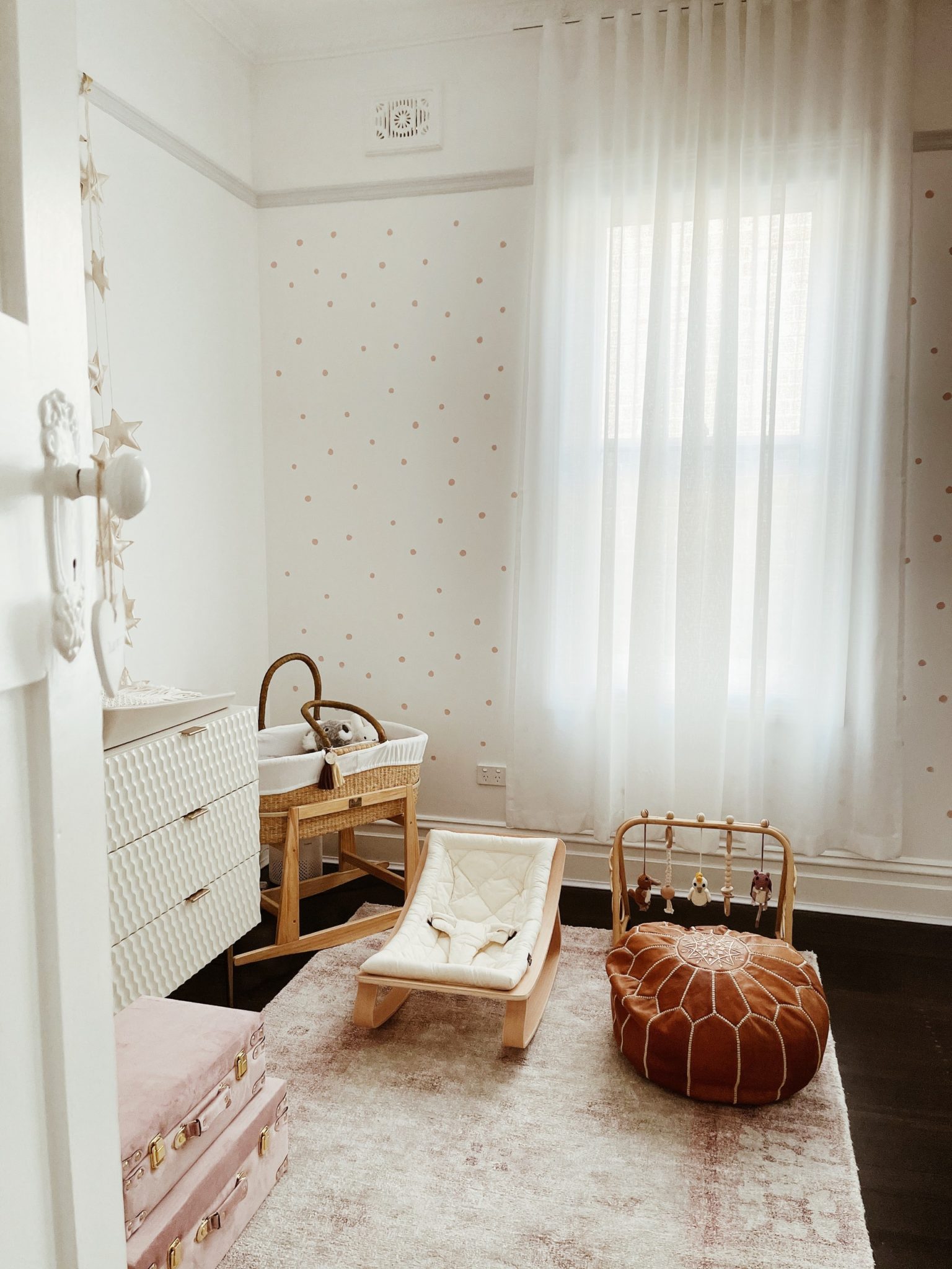 Interior designer renovates house in three weeks while 7 months