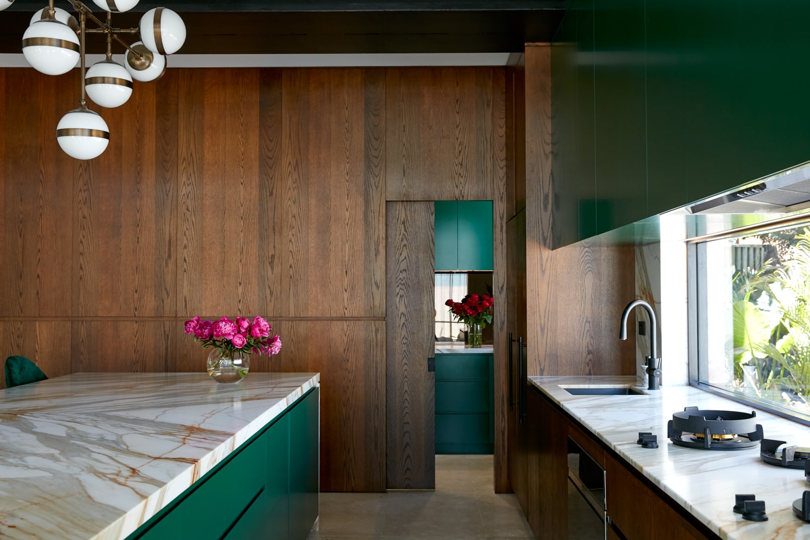 Green makes statement in Art Deco meets Miami kitchen - The Interiors