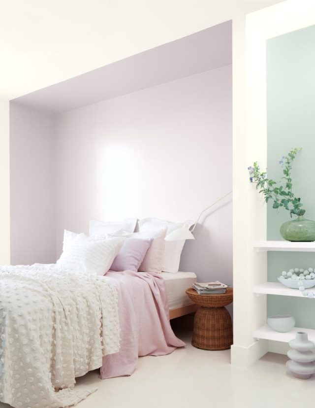 Benjamin Moore 'Hint of Violet'