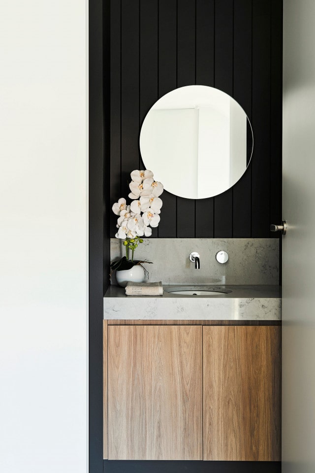 Powder room by Dylan Barber Building. Photography: Nikole Ramsay