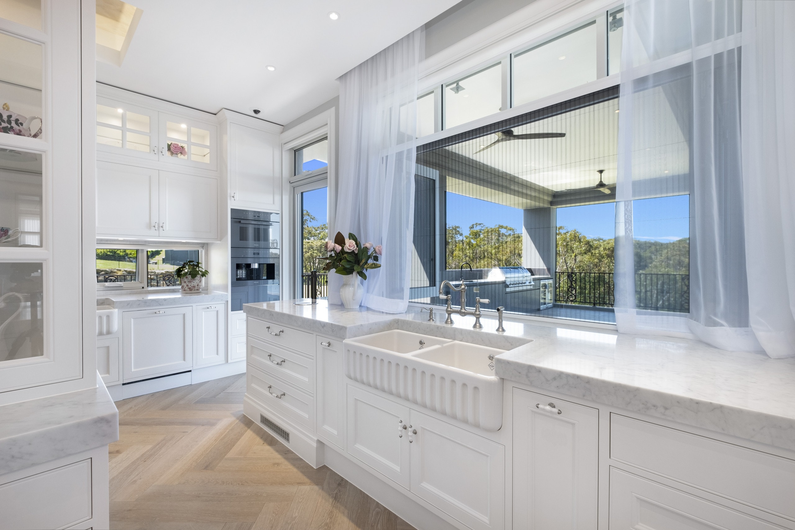 White kitchen