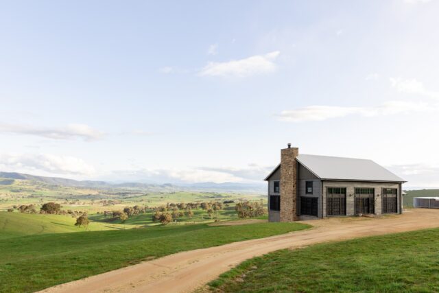 Coombs Hill barn