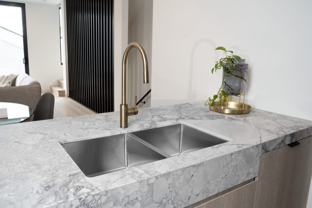 How to choose a stylish yet functional kitchen mixer tap