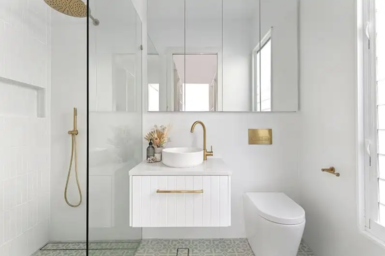 Australian bathroom trends: Coloured baths, basins & more! - The ...