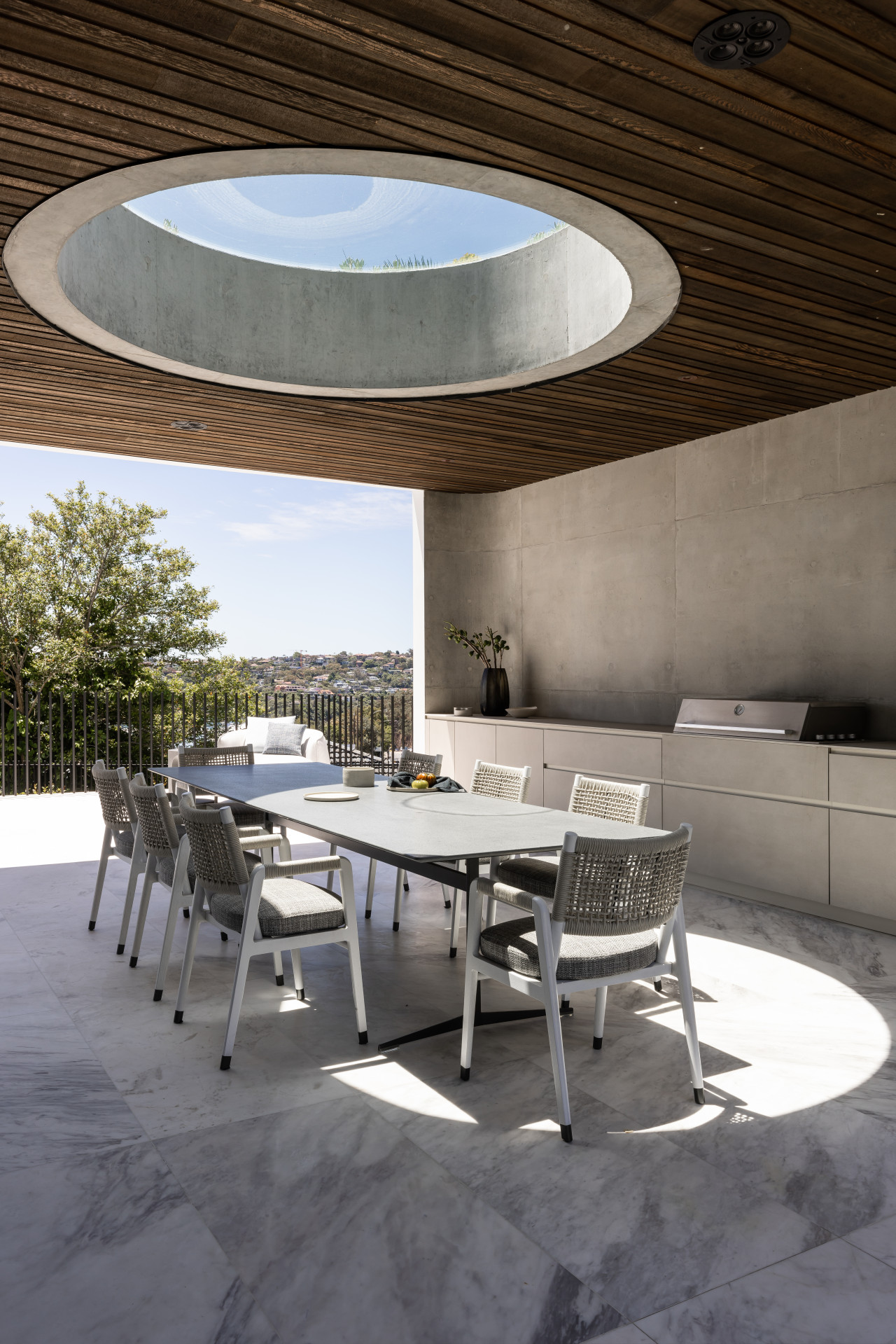 Curves define luxury waterfront Sydney home The Interiors Addict